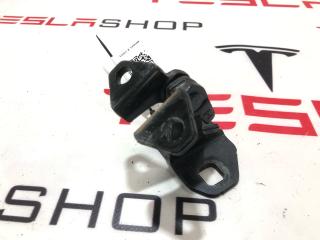 петля двери Tesla Model X 1 поколение 2019, 1045538-00-H, 1008571-00-C