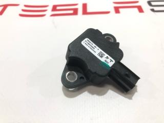 Датчик удара (давления воздуха) Tesla Model S 1 поколение 2013, 1005275-00-A