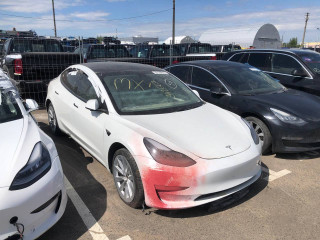 Tesla Model 3 1 поколение