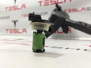 датчик уровня омывающей жидкости Tesla Model Y 1 поколение 2021, 149040000B, 1497892-00-A