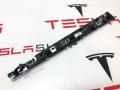 Накладка декоративная обшивки двери Tesla Model S 1 поколение [2-й рестайлинг] (2021 - 2025), 1588427-01-E - фото №4