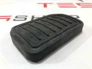 накладка на педаль Tesla Model 3 1 поколение 2022, 1044691-00-D