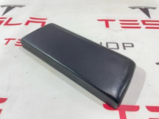 Подлокотник центральной консоли Tesla Model S 1 поколение 2015, 1024240-08-B