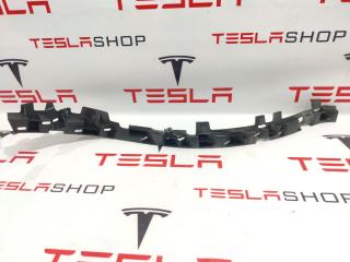 Кронштейн внутренний стойки C Tesla Model X 1 поколение 2016, 1079765-00-C, 1053725-00-B