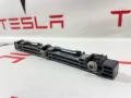 Кронштейн крепления накладки порога рокерной панели Tesla Model S 1 поколение 2015, 1003693-00-C - фото №2