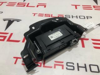 Блок контроля стояночного тормоза Tesla Model S 1 поколение 2013, 1007618-00-C
