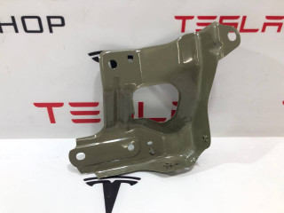 Кронштейн лонжерона (поддержка крыла/фары) Tesla Model Y 1 поколение 2021, 1504590-S0-A, 1487492-00-A