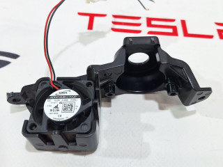 вентилятор радиатора Tesla Model 3 1 поколение (2017 - 2025), 1077371-00-L, AD0414UB-C70GP