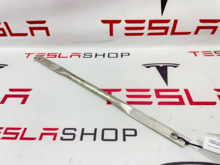 Трубка усиления алюминиевая (телевизора) Tesla Model S 1 поколение 2015, 1038910-00-B