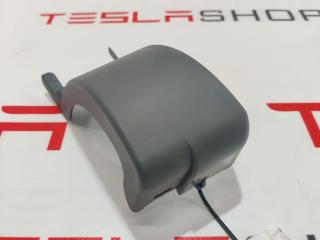 Накладка петли подъемной задней двери Tesla Model X 1 поколение 2016, 1047074-00-G