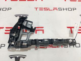 Кронштейн накладки, стойки В Tesla Model X 1 поколение 2016, 1053727-00-H