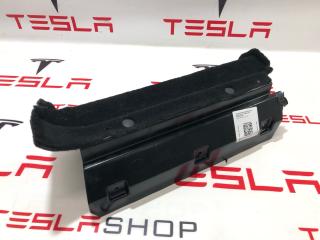 Кронштейн (крепление) коврового покрытия багажника Tesla Model S 1 поколение 2013, 1012354-00-D, 1009173-00-C