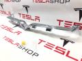 Накладка V-образная декоративная переднего гриля хром (птичка) Tesla Model S 1 поколение [рестайлинг] 2019, 1065233-00-C, 1056377-00-E - фото №2