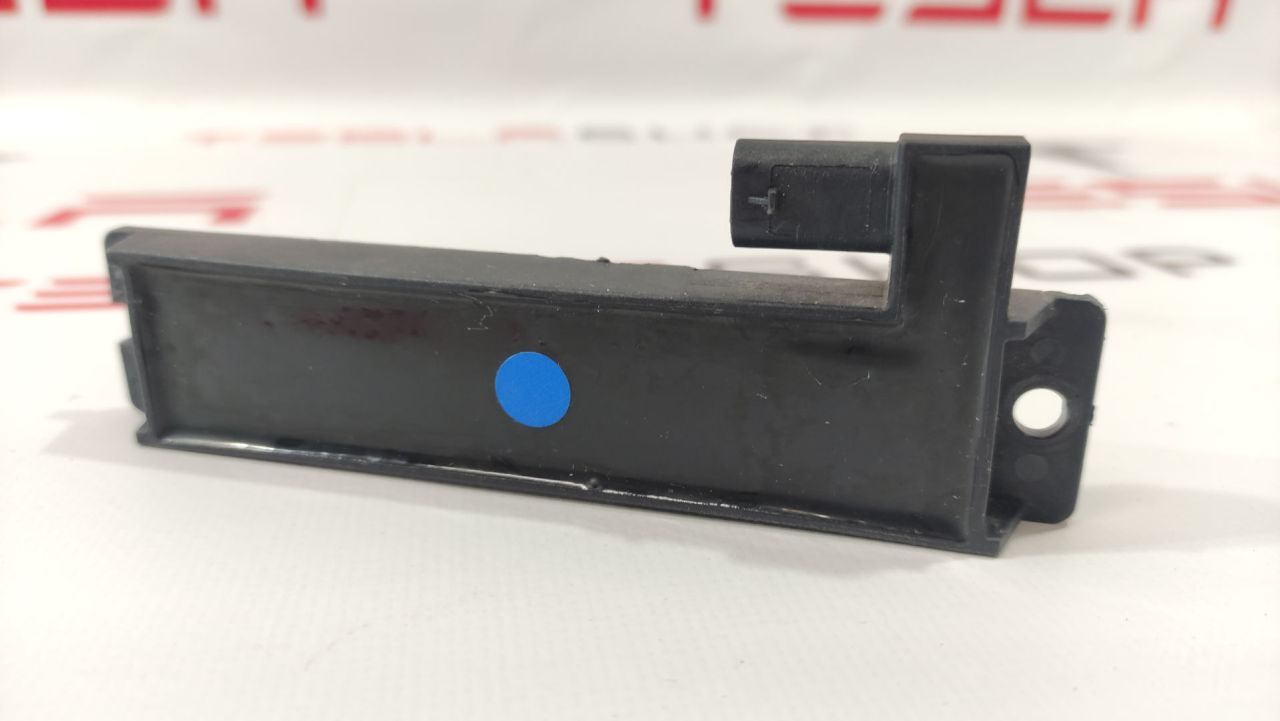 Антенна системы комфортного доступа Tesla Model X 1 поколение (2015 - 2021), 1043129-00-B, X-12069-008R1-F - фото №1