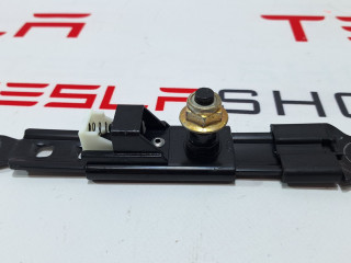 Кронштейн крепления ремня безопасности Tesla Model X 1 поколение 2018, 1036735-00-C, 5355162426