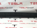 Накладка порога рокерной панели Tesla Model Y 1 поколение 2020, 1497740-00-C, 1493631-90-B - фото №3