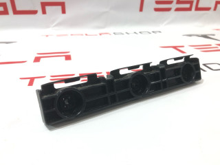 Кронштейн крепления накладки порога рокерной панели Tesla Model S 1 поколение [рестайлинг] 2016, 1003691-00-B