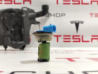 датчик уровня омывающей жидкости Tesla Model 3 1 поколение 2019, 1005400-00-D, 1005454-00-A, 1096062-00-D, 149040000B
