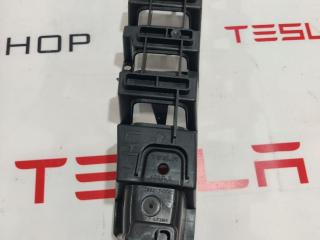 Кронштейн внешний сидений 2-го ряда Tesla Model X 1 поколение 2016, 1055317-00-C, 1089758-00-B