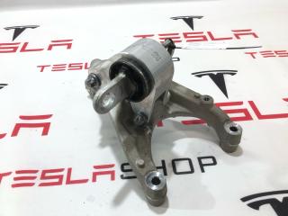 кронштейн двигателя Tesla Model S 1 поколение [2-й рестайлинг] (2021 - 2025), 1134682-00-C, 1134684-00-C
