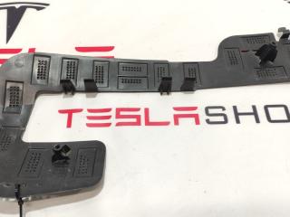 Кронштейн крепления фары противотуманной правой Tesla Model Y 1 поколение 2020, 1493748-00-A