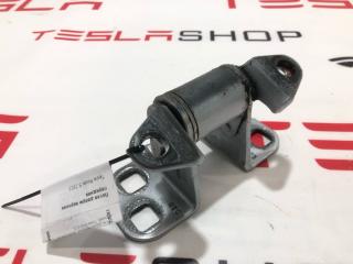 петля двери Tesla Model S 1 поколение 2013, 6009549-00-F