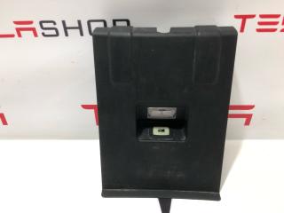 Подкапотный пластик бокса Tesla Model S 1 поколение 2013, 1010806-00-A, 1008968-00-C, 1008969-00-B