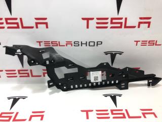 Кронштейн внутренний стойки C Tesla Model S 1 поколение [2-й рестайлинг] (2021 - 2025), 1587702-00-D