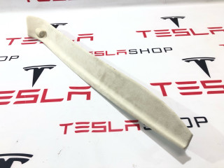 Накладка декоративная стойки A (магнит) Tesla Model X 1 поколение 2018, 1050294-03-H