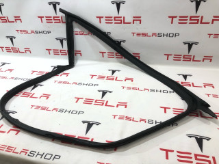 Уплотнитель проема дверного Tesla Model 3 1 поколение 2022, 1090500-00-K