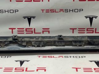 Накладка порога рокерной панели Tesla Model S 1 поколение 2015, 1003697-00-D, 1007313-00-C, 6005875-00-D