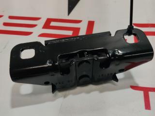 Петля замка двери Tesla Model X 1 поколение 2016, 1033836-00-H