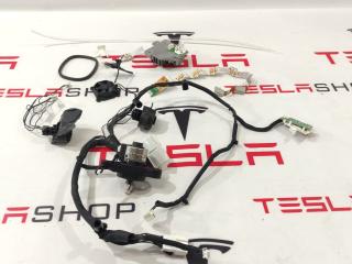 фара (запчасти) лев. Tesla Model S 1 поколение [2-й рестайлинг] (2021 - 2025), 1053570-00-G