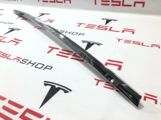Молдинг подъемной задней двери Tesla Model X 1 поколение 2018, 1032249-00-J