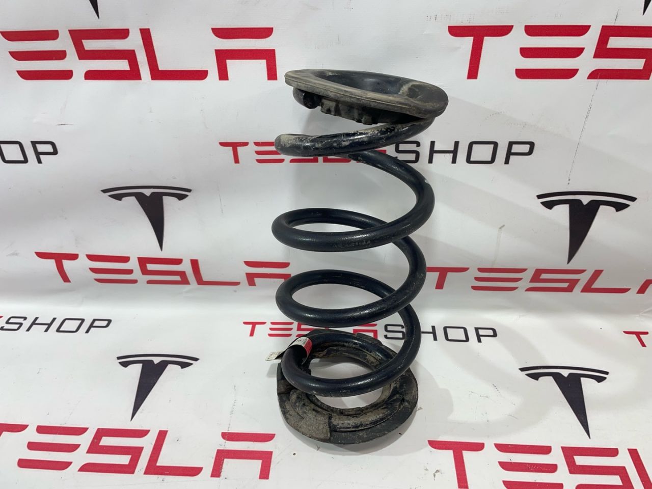 пружина задняя Tesla Model 3 1 поколение 2019, 1044472-01-E - фото №1