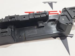 Кронштейн напольный 2-го ряда сидений Tesla Model X 1 поколение [рестайлинг] 2022, 1632501-00-C
