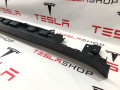 Накладка порога рокерной панели Tesla Model S 1 поколение [2-й рестайлинг] (2021 - 2025), 1567138-00-B, 1680268-00-A - фото №2