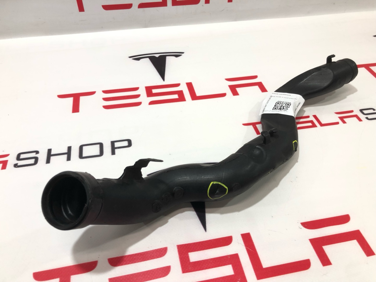 бачок омывателя Tesla Model X 1 поколение 2019, электро, 1056761-00-B, 1056768-00-B, 1056767-00-B - фото №1