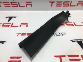 накладка двери (крышки) багажника Tesla Model S 1 поколение 2013, 1009254-00-G, 1009235-00-I
