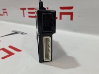 Блок управления 2-го ряда сидений Tesla Model X 1 поколение 2017, 1054069-10-F, 1068125-00-D, 1078238-00-F, 108954000A