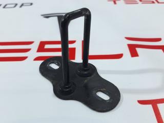 петля замка капота Tesla Model X 1 поколение 2018, 1033015-00-E