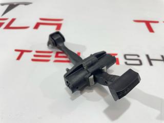 ограничитель открывания двери задней Tesla Model 3 1 поколение 2019, 1089509-00-B