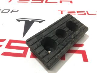 Опора под домкрат (подушка) Tesla Model S 1 поколение 2013, 1009124-00-C