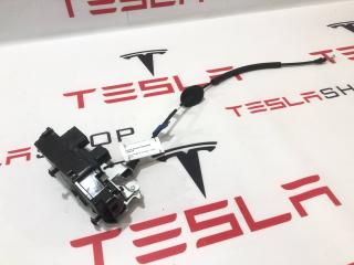 замок двери передней правой Tesla Model S 1 поколение [2-й рестайлинг] (2021 - 2025), 1607991-00-E