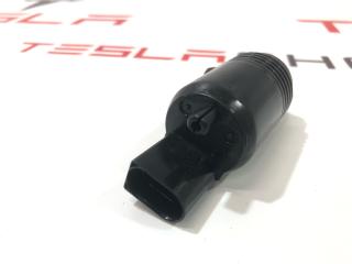 насос (моторчик) омывателя стекла Tesla Model 3 1 поколение 2019, 1110164-00-B