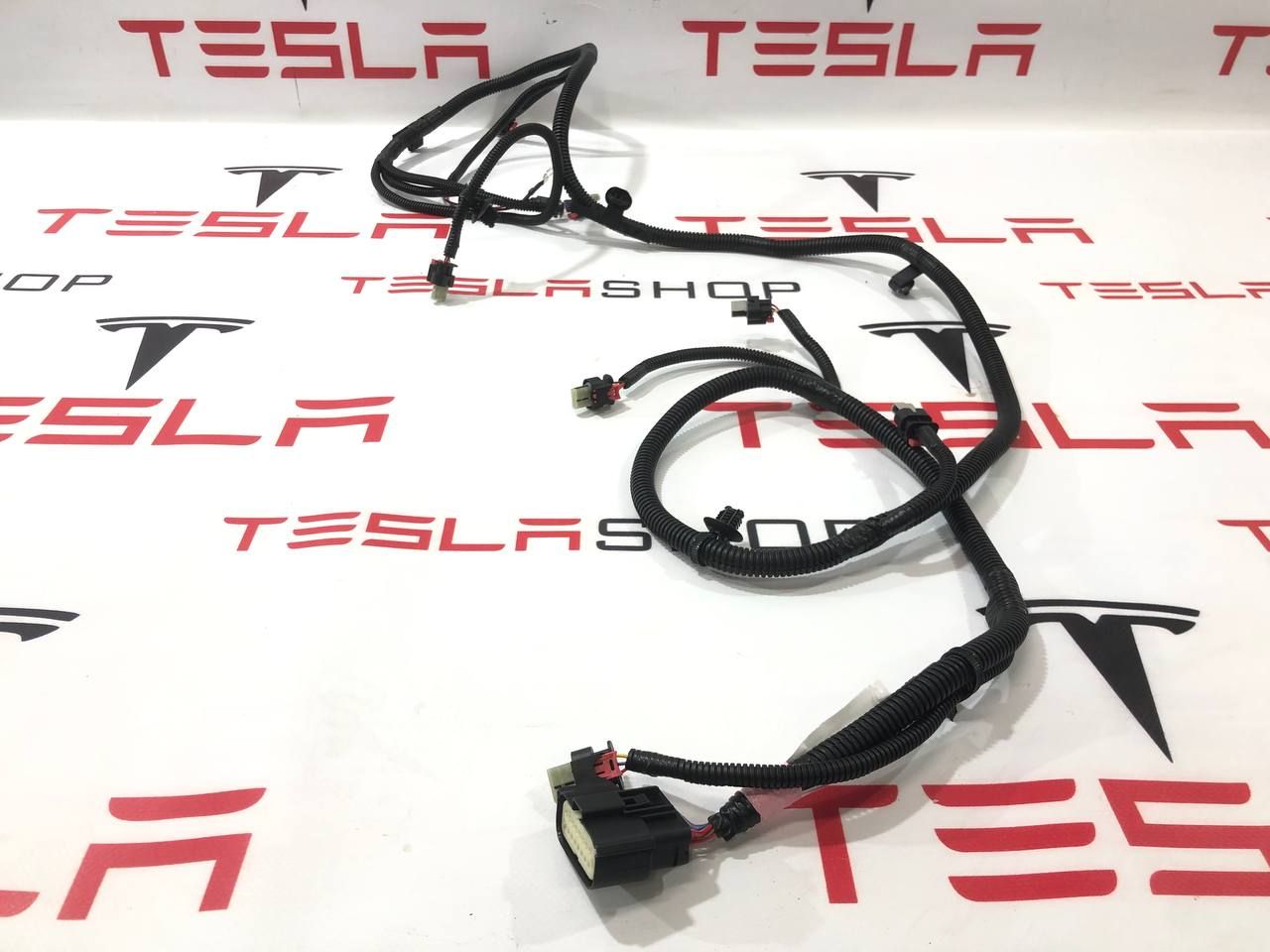 Электропроводка бампера Tesla Model 3 1 поколение 2021, 2067958-00-B - фото №1