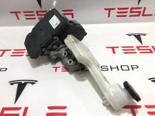цилиндр тормозной главный Tesla Model X 1 поколение 2019, 1045523-00-C