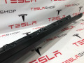 Накладка порога рокерной панели Tesla Model S 1 поколение [2-й рестайлинг] (2021 - 2025), 1567139-00-B, 1567141-00-B - фото №2