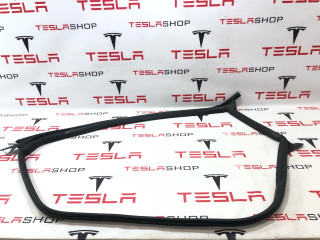 Уплотнитель проема дверного Tesla Model 3 1 поколение 2022, 1090499-00-K