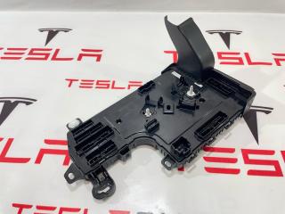 Блок управления BCM (Body Control Module) Tesla Model 3 1 поколение 2019, 1100340-90-H